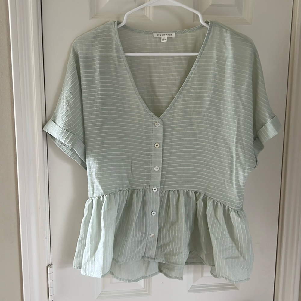 Mint shirt with sparkle white striped. Blue pepper brand.